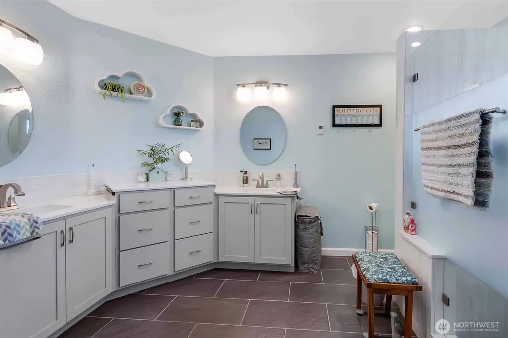 10909 Vickery Avenue E Tacoma WA 98446