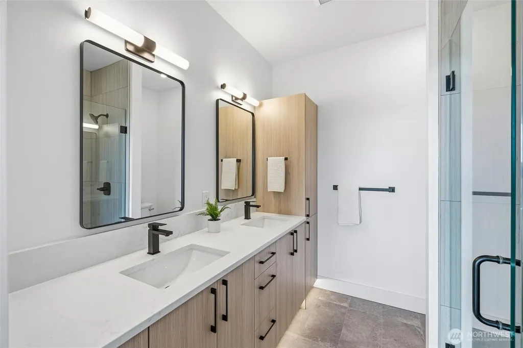1109 Divine Lane Bellingham WA 98229