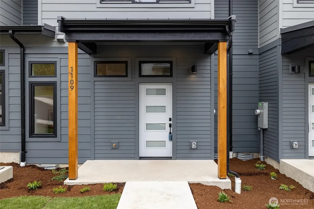 1109 Divine Lane Bellingham WA 98229