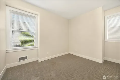 1186 NE Park Drive NE Issaquah WA 98029