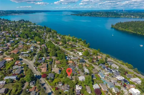 5227 56th Avenue S Seattle WA 98118