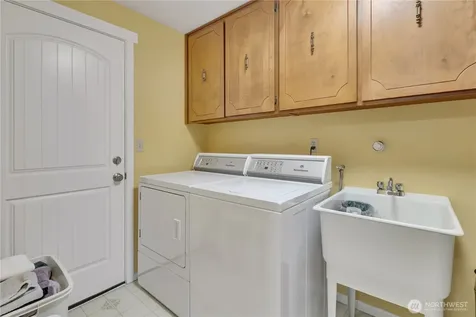 2727 108th Avenue E Edgewood WA 98372