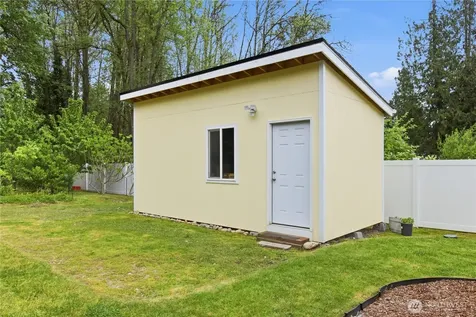 2727 108th Avenue E Edgewood WA 98372