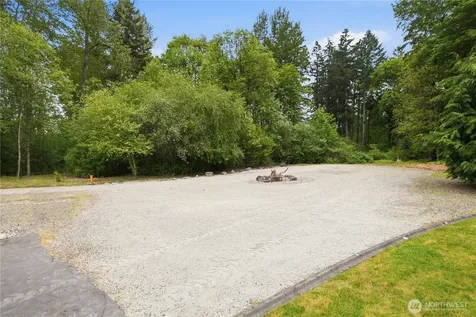 2727 108th Avenue E Edgewood WA 98372