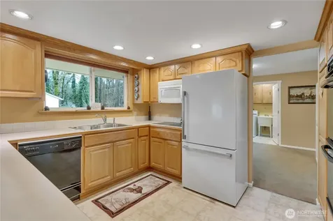 2727 108th Avenue E Edgewood WA 98372