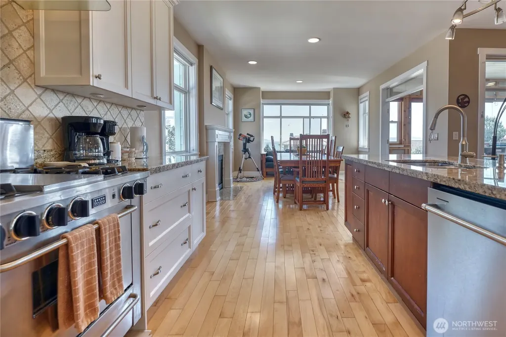 1588 Edwards Drive Point Roberts WA 98281