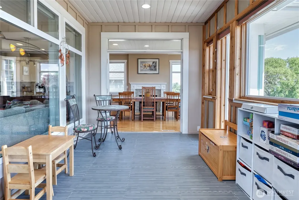 1588 Edwards Drive Point Roberts WA 98281