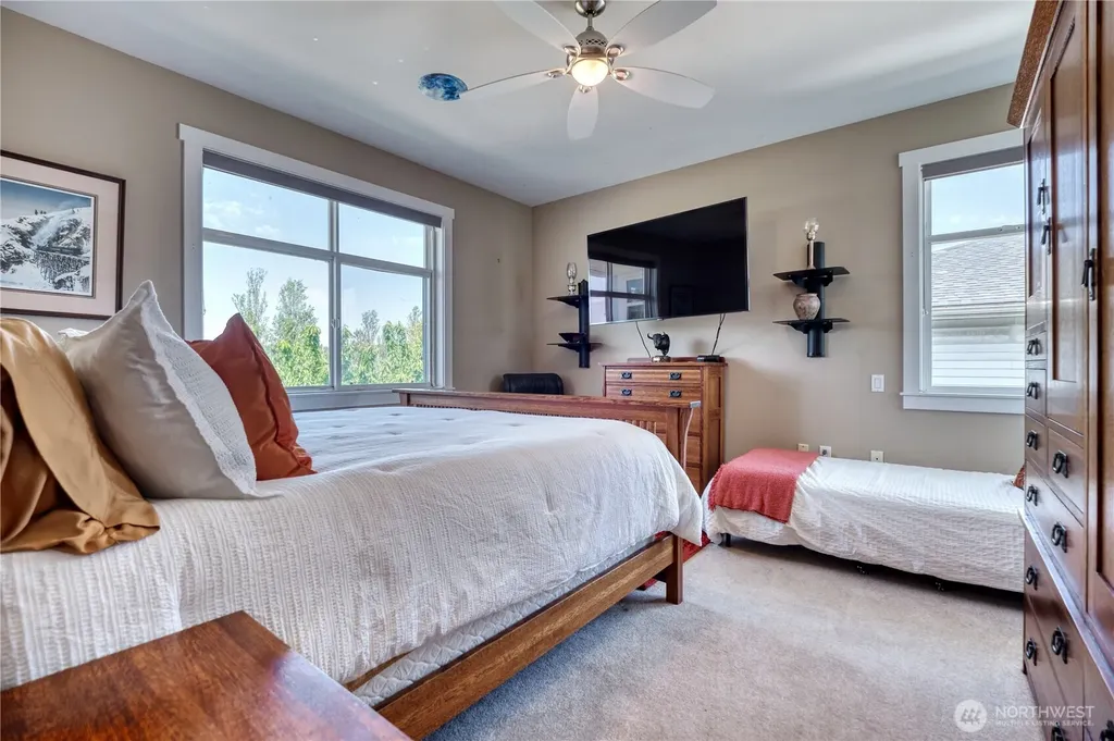 1588 Edwards Drive Point Roberts WA 98281