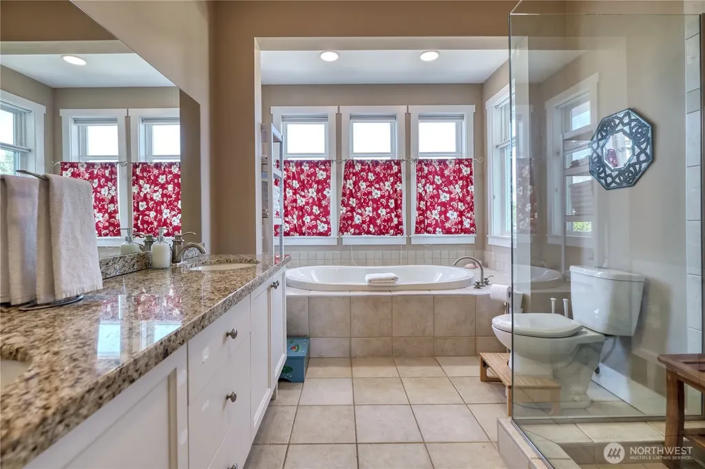 1588 Edwards Drive Point Roberts WA 98281