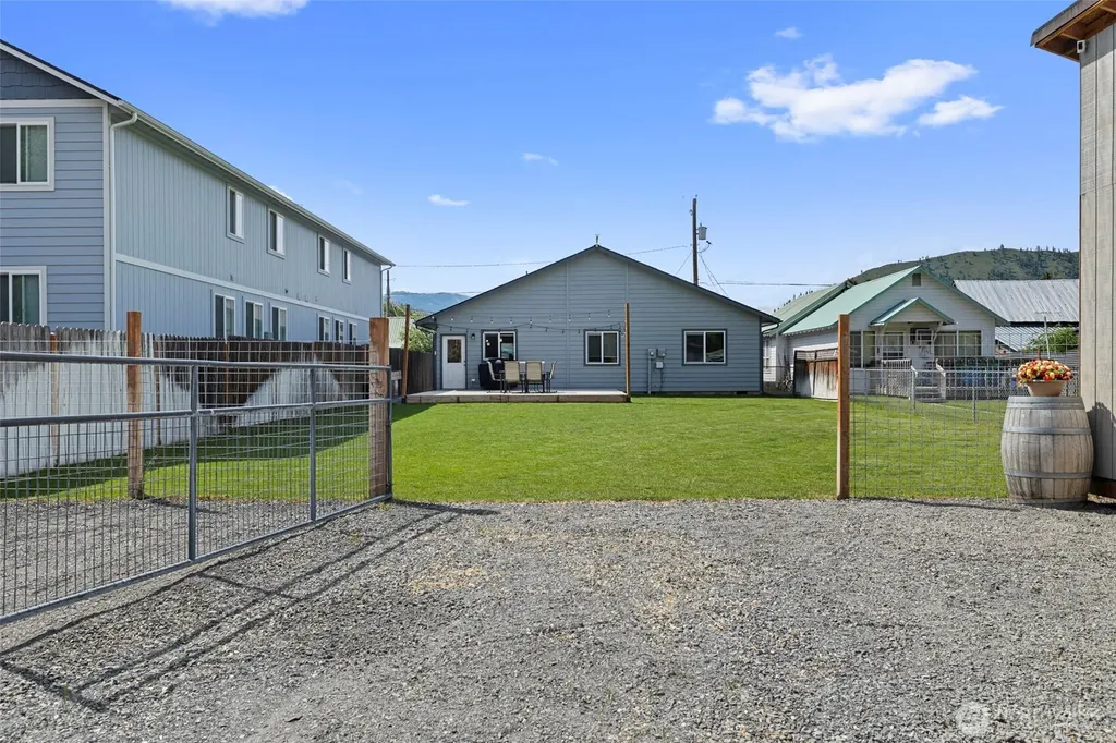 200 W Pleasant Avenue Cashmere WA 98815