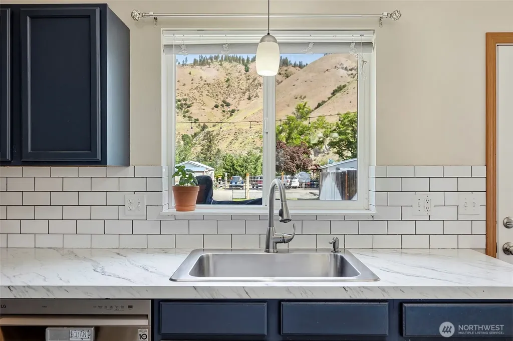 200 W Pleasant Avenue Cashmere WA 98815