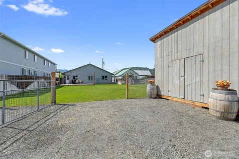 200 W Pleasant Avenue Cashmere WA 98815