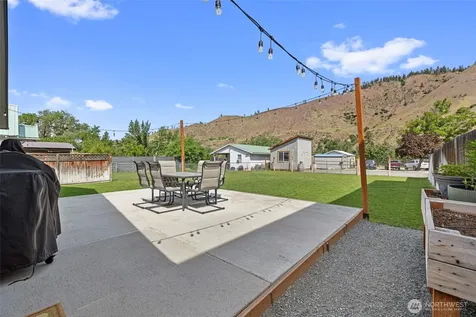 200 W Pleasant Avenue Cashmere WA 98815