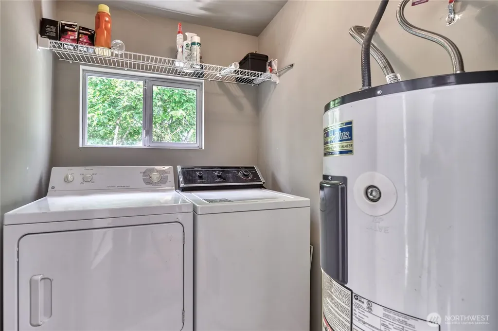689 Deer Lane Point Roberts WA 98281