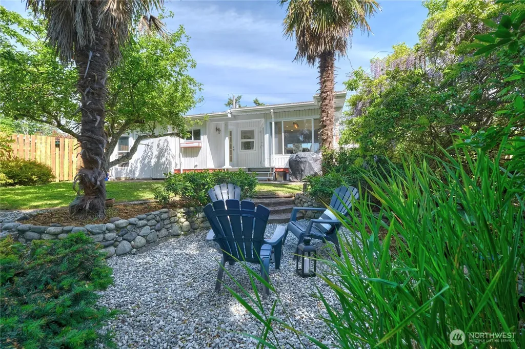689 Deer Lane Point Roberts WA 98281