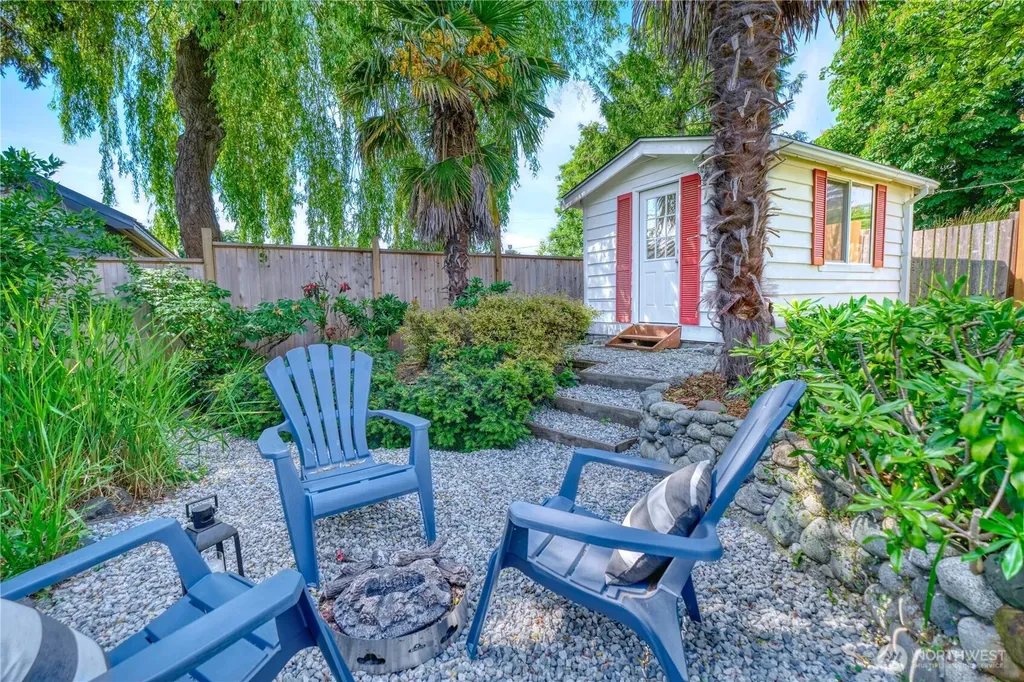 689 Deer Lane Point Roberts WA 98281
