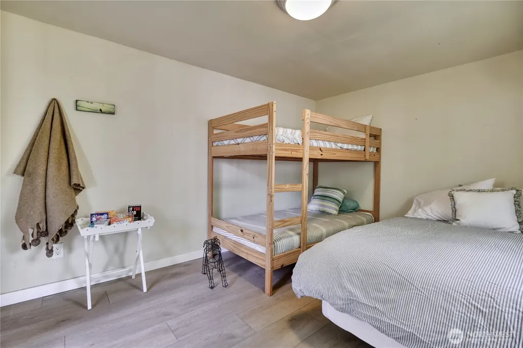 689 Deer Lane Point Roberts WA 98281
