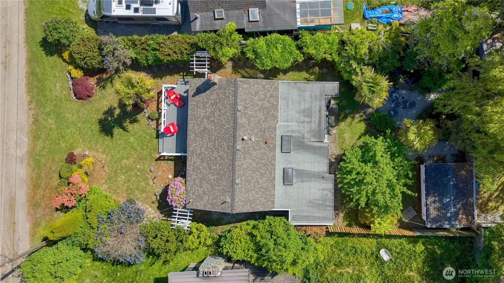 689 Deer Lane Point Roberts WA 98281