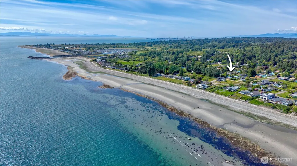 689 Deer Lane Point Roberts WA 98281