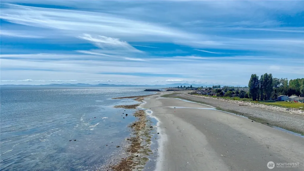 689 Deer Lane Point Roberts WA 98281