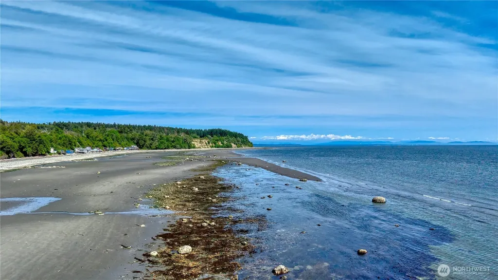 689 Deer Lane Point Roberts WA 98281