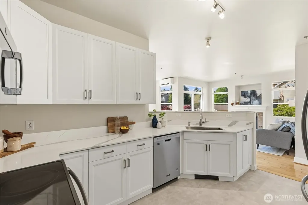 551 241st Lane SE Sammamish WA 98074