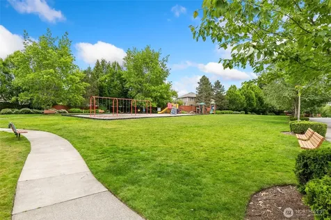 551 241st Lane SE Sammamish WA 98074