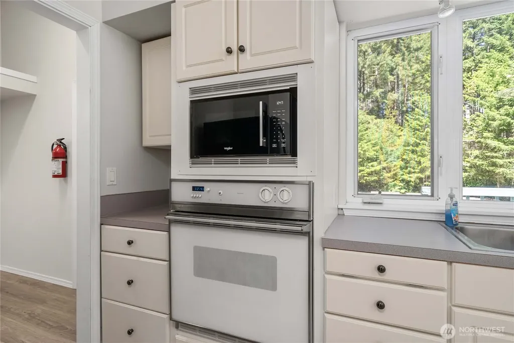 3776 SE Easy Street Lane Port Orchard WA 98367
