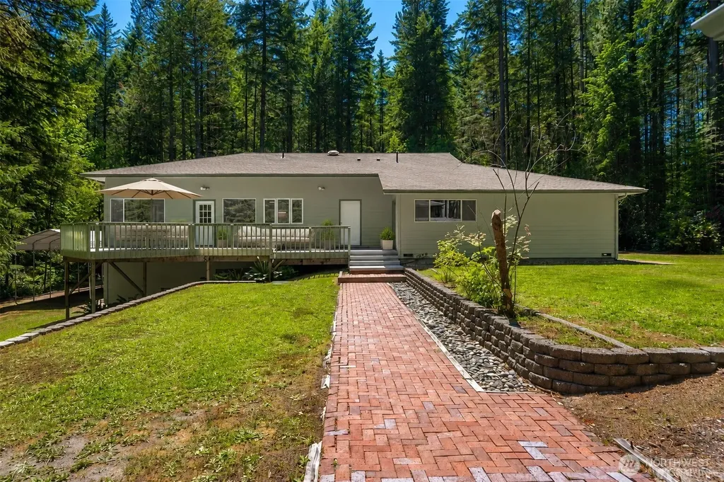 3776 SE Easy Street Lane Port Orchard WA 98367