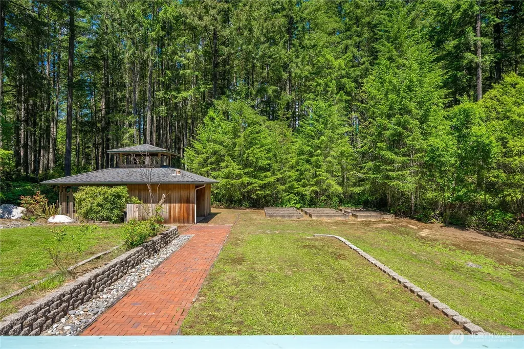 3776 SE Easy Street Lane Port Orchard WA 98367