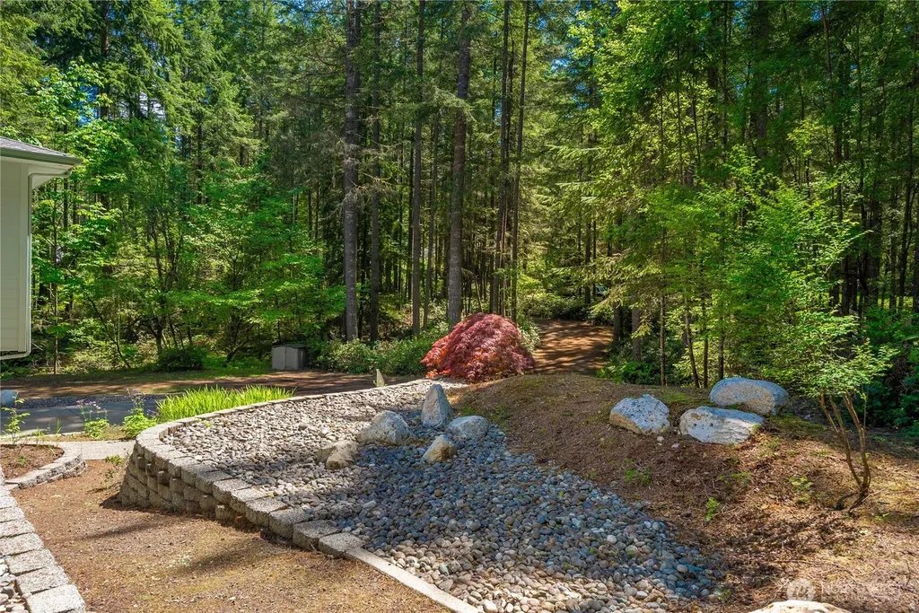 3776 SE Easy Street Lane Port Orchard WA 98367