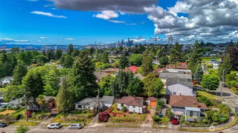 1330 S Ferdinand Street Seattle WA 98108