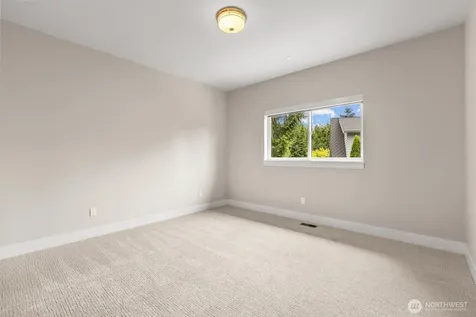 16323 NE 44th Court Redmond WA 98052