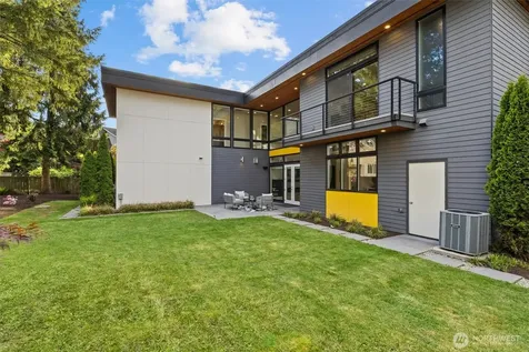 16323 NE 44th Court Redmond WA 98052