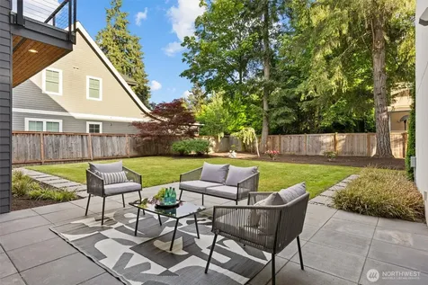 16323 NE 44th Court Redmond WA 98052