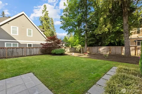 16323 NE 44th Court Redmond WA 98052