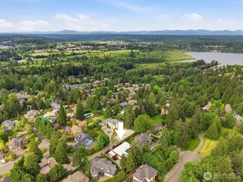 16323 NE 44th Court Redmond WA 98052