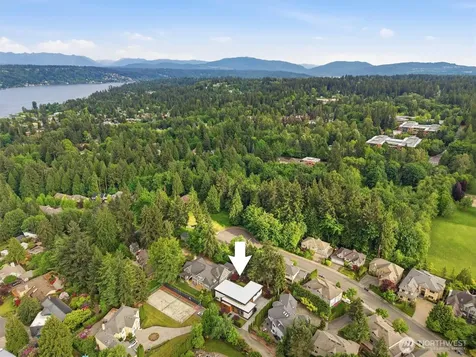 16323 NE 44th Court Redmond WA 98052