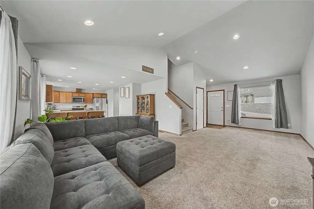 116 George Loop Rock Island WA 98850