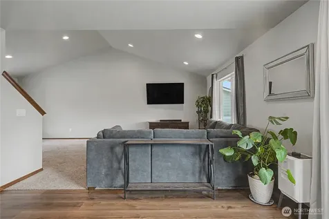 116 George Loop Rock Island WA 98850