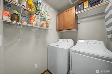 116 George Loop Rock Island WA 98850
