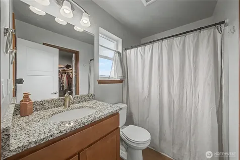 116 George Loop Rock Island WA 98850