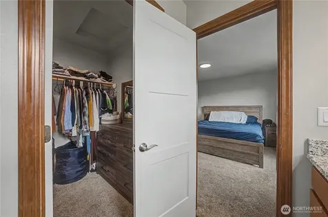 116 George Loop Rock Island WA 98850