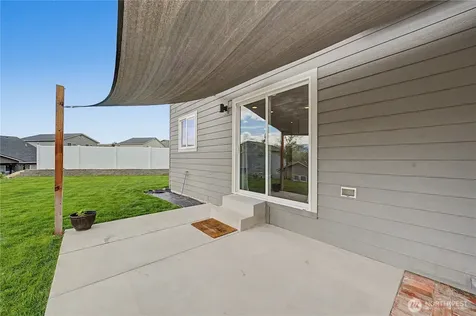 116 George Loop Rock Island WA 98850