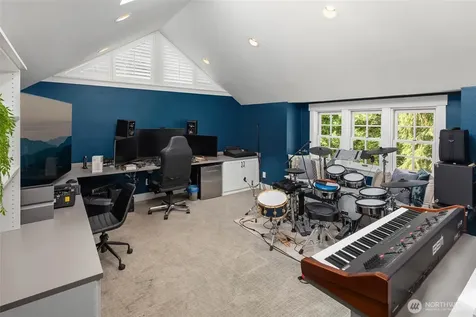 20313 217th Avenue NE Woodinville WA 98077