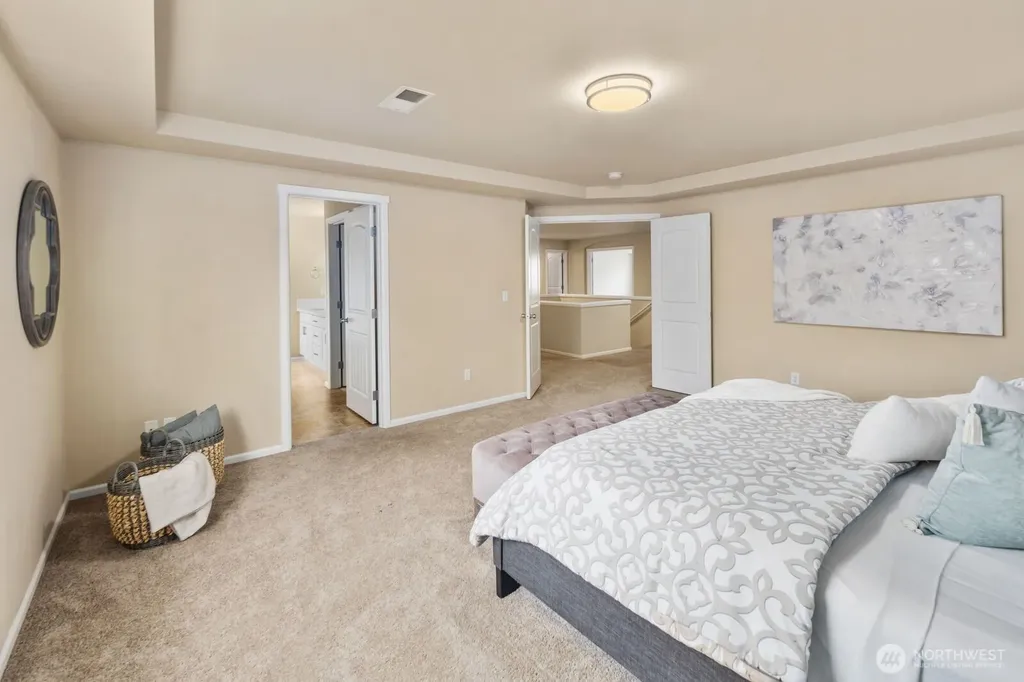 25912 35th Place S Kent WA 98032