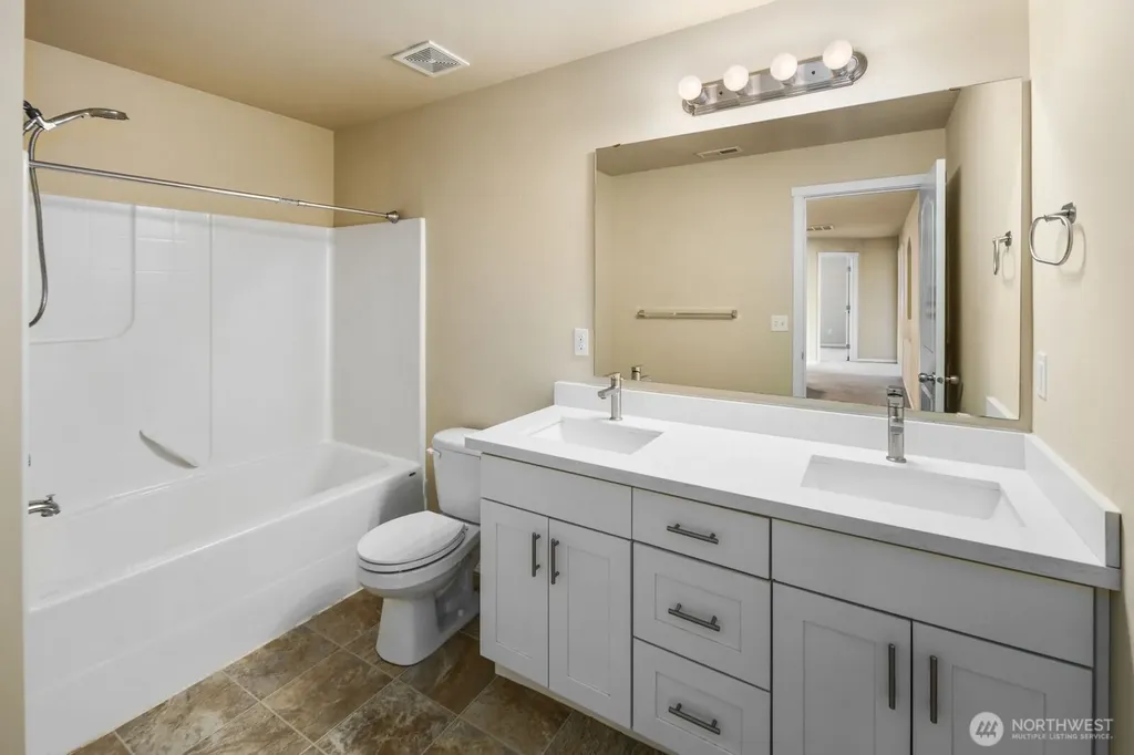 25912 35th Place S Kent WA 98032