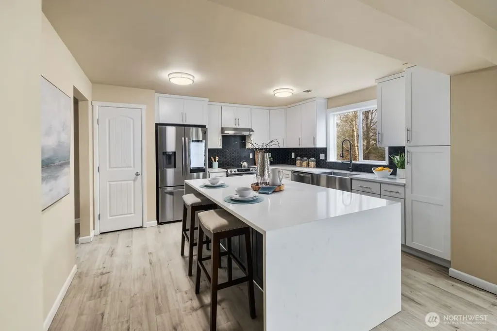 25912 35th Place S Kent WA 98032