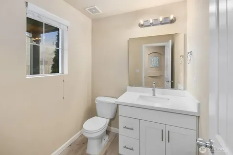 25912 35th Place S Kent WA 98032