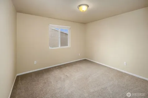 25912 35th Place S Kent WA 98032